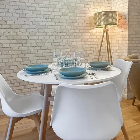 Angevin Avec Terrasse Et Wifi Rapide Appartamento *